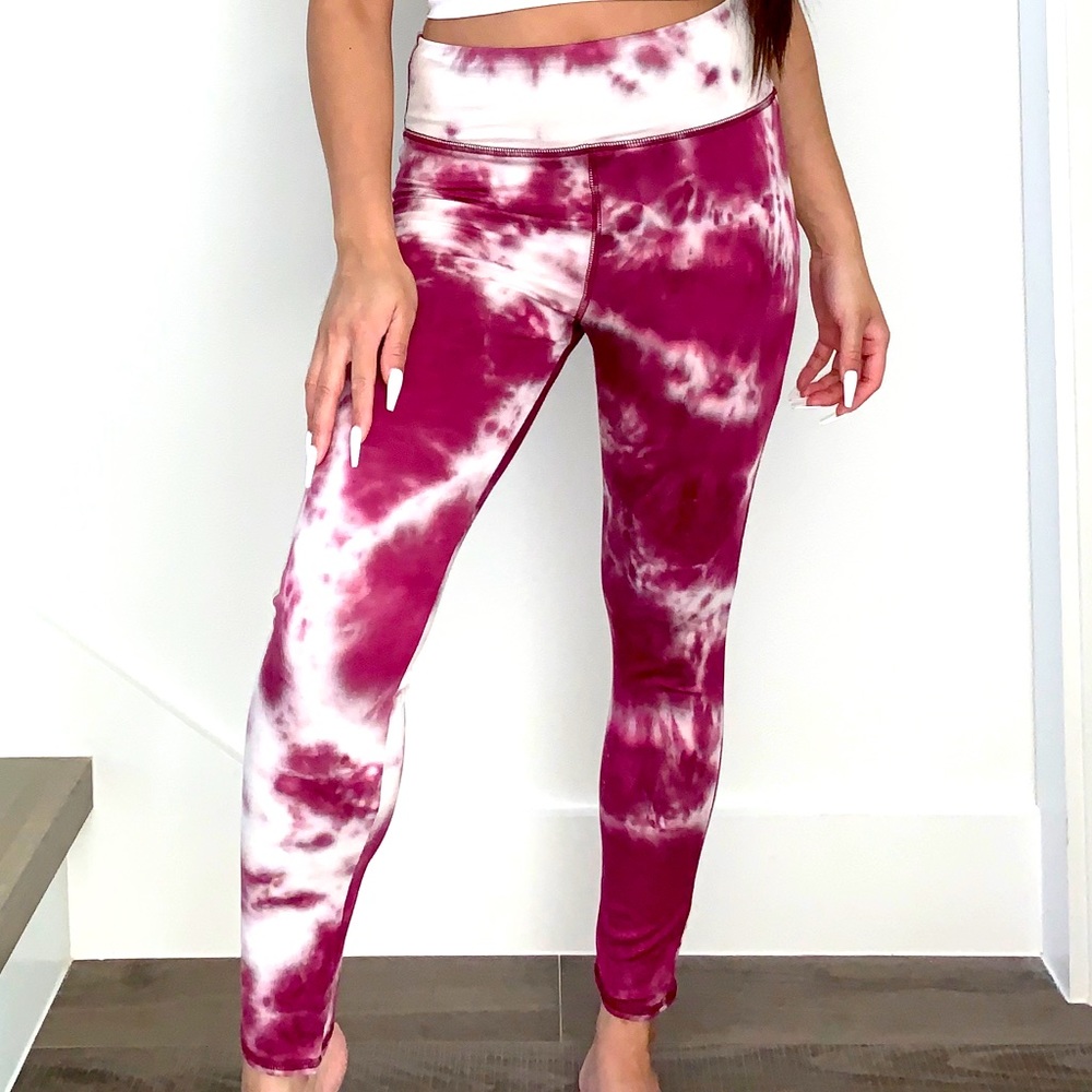 Berry Ivory Tie Dye Leggings